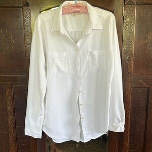 LOFT - NWOT white linen-feeling button up -L